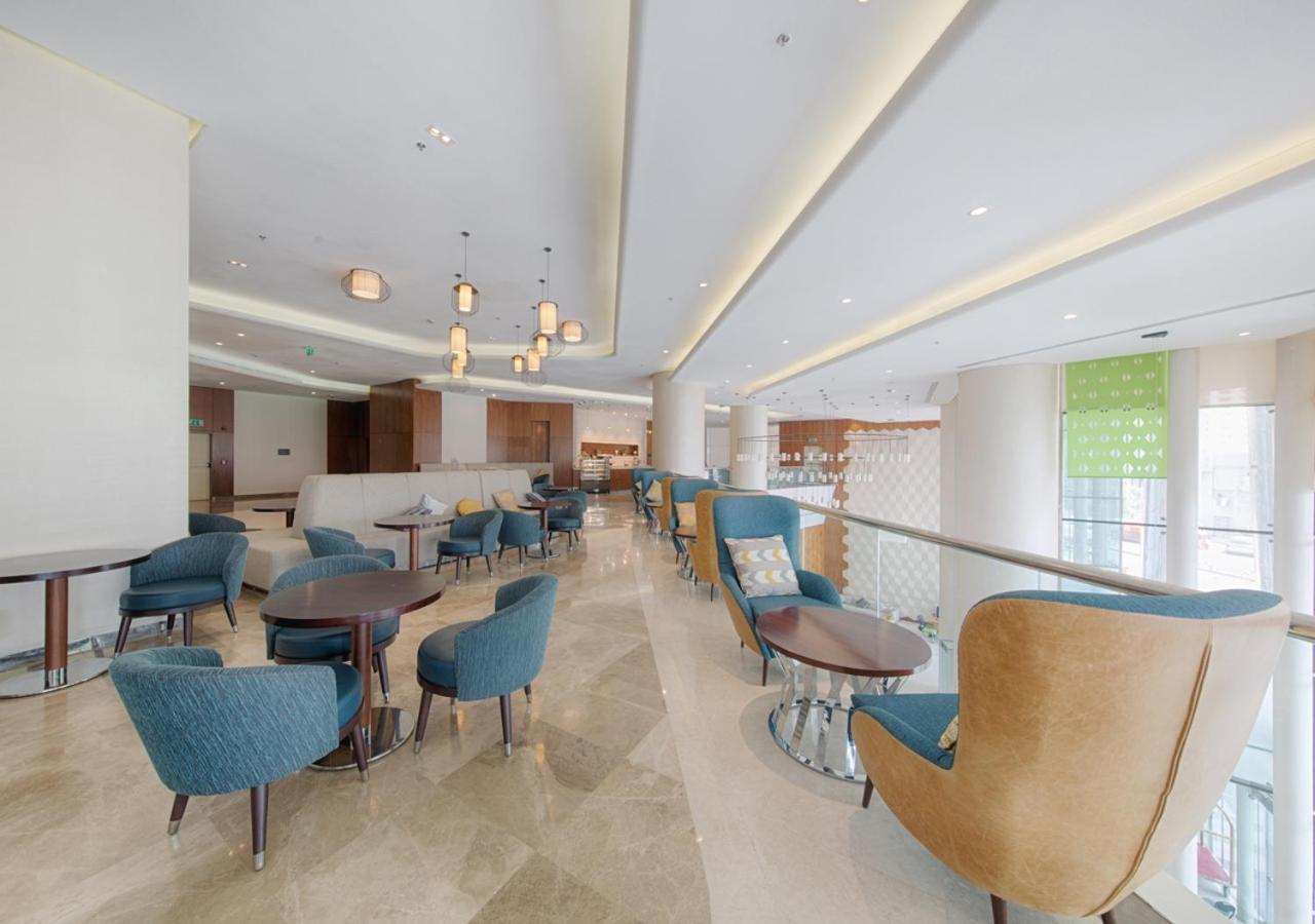 Holiday Suites Al Azizia Mecca ภายนอก รูปภาพ The hotel's lobby