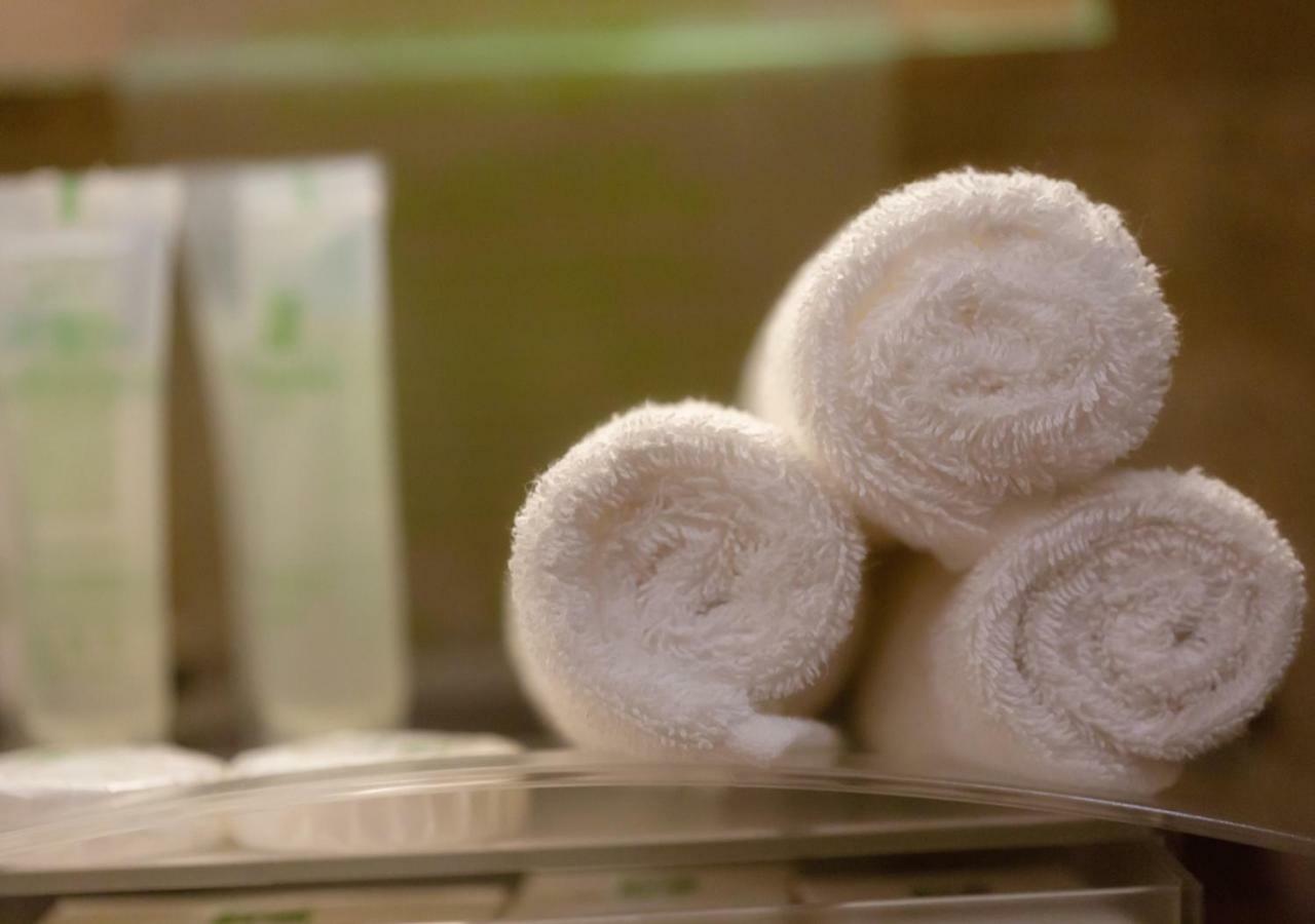 Holiday Suites Al Azizia Mecca ภายนอก รูปภาพ Cotton towels